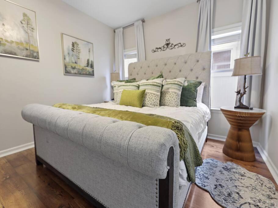 Apartment River Walk At Mud Island *